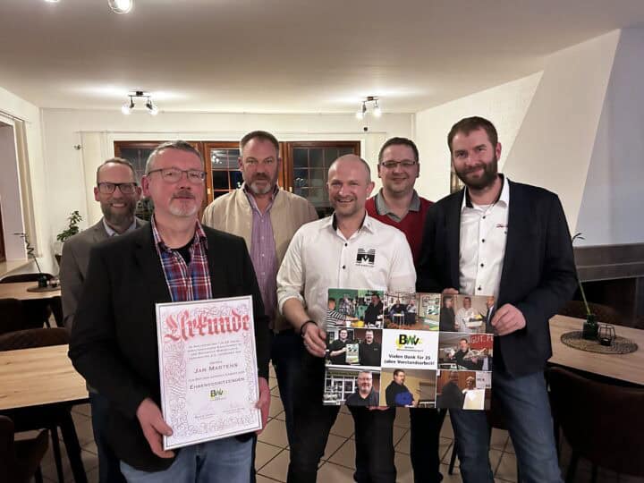 Der Vorstand der Büchener Wirtschaftsvereinigung mit dem scheidenden 1. Vorsitzenden Jan Martens.